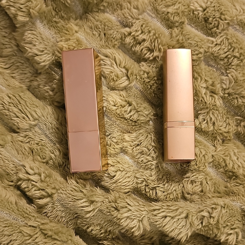 Estee Lauder Lipstick